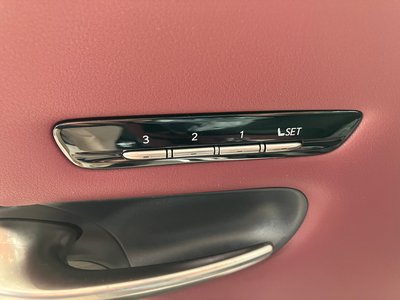 صورة 23 لـ 2021 Lexus LS