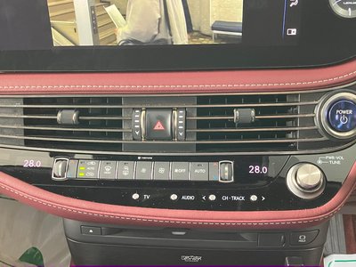 صورة 44 لـ 2021 Lexus LS