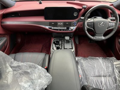 صورة 54 لـ 2021 Lexus LS