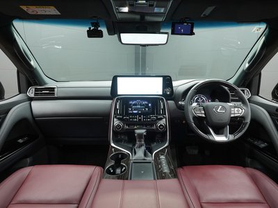 2024 Lexus LX photo 5
