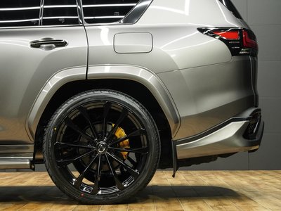 2024 Lexus LX thumbnail 31