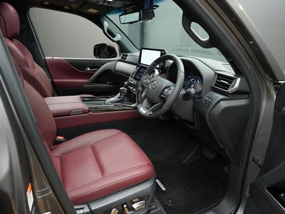 2024 Lexus LX thumbnail 20