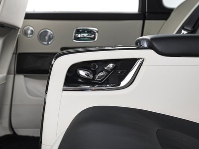 صورة مصغرة 30 لـ 2023 ROLLS-ROYCE CULLINAN