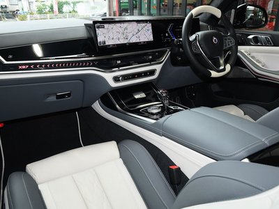 2023 BMW Alpina XB7 — фото 4