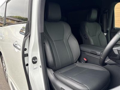 صورة 22 لـ 2025 Toyota ALPHARD