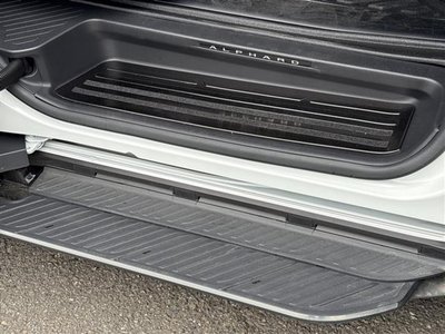 صورة 40 لـ 2025 Toyota ALPHARD