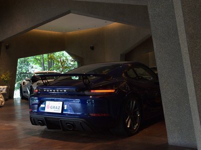 2021 Porsche 718 photo 10
