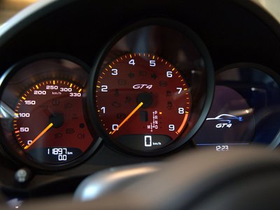 2021 Porsche 718 photo 12