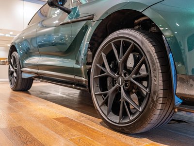2026 Aston Martin DBX 照片 14