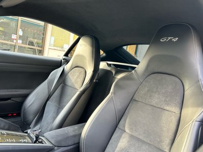 2016 Porsche CAYMAN photo 16