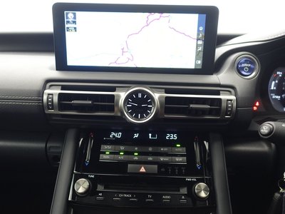 2021 Lexus IS photo 8
