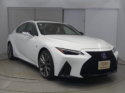 2021 Lexus IS thumbnail 18