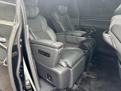 2024 Lexus LM photo 59