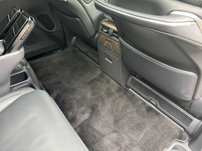 2024 Lexus LM photo 63