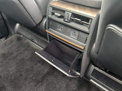 2024 Lexus LM photo 64