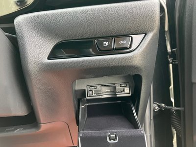 2025 Lexus NX thumbnail 31