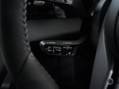 2024 Porsche TAYCAN thumbnail 35