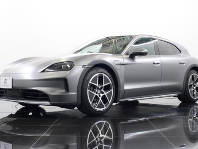 2024 Porsche TAYCAN photo 16