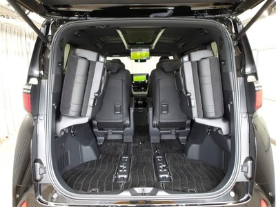 صورة 17 لـ 2026 Toyota ALPHARD