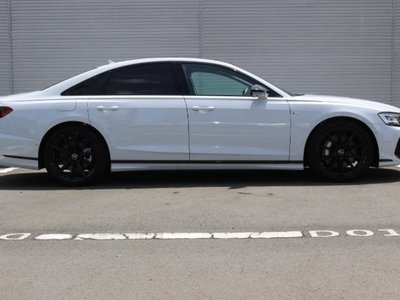 2025 AUDI A8 thumbnail 19