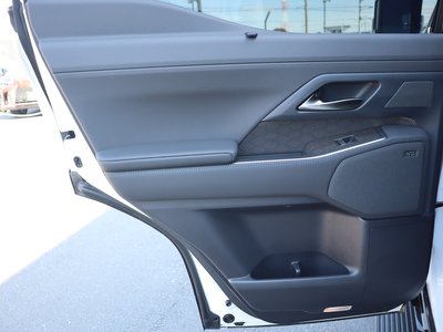 2025 Lexus GX — миниатюра 58