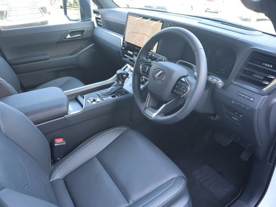 2025 Lexus GX — миниатюра 43