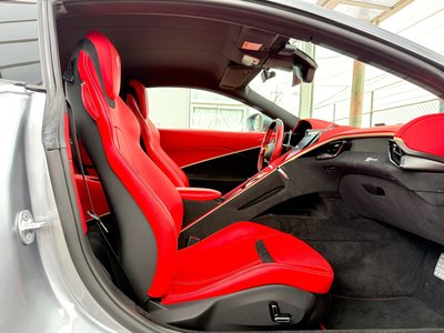 صورة مصغرة 35 لـ 2022 Ferrari ROMA