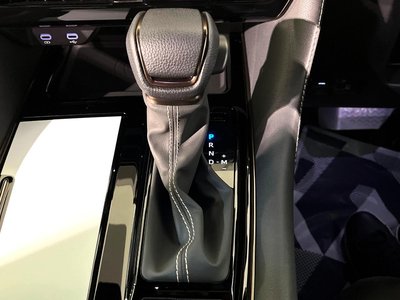 2025 Toyota ALPHARD — фото 24