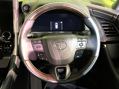 2025 Toyota ALPHARD — фото 11
