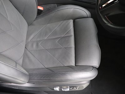 صورة 38 لـ 2023 BMW XM