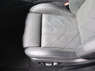 صورة 40 لـ 2023 BMW XM