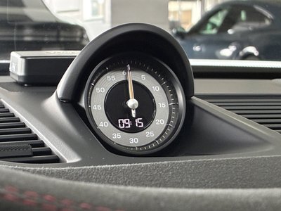 2024 Porsche 911 photo 10