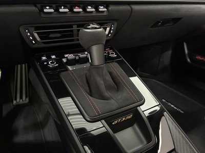 2024 Porsche 911 thumbnail 17