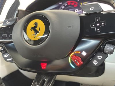 صورة 10 لـ 2025 Ferrari ROMA SPIDER