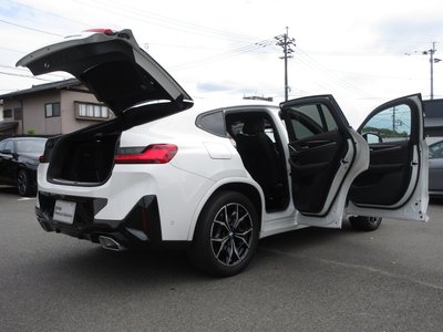 2023 BMW X4 thumbnail 18