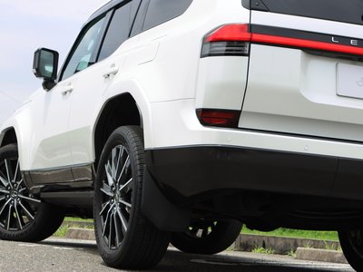 صورة مصغرة 29 لـ 2025 Lexus GX
