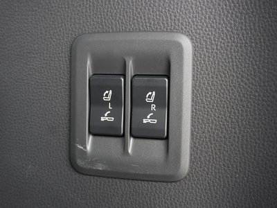 صورة مصغرة 32 لـ 2025 Lexus GX