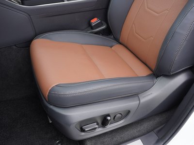 صورة مصغرة 66 لـ 2025 Lexus GX