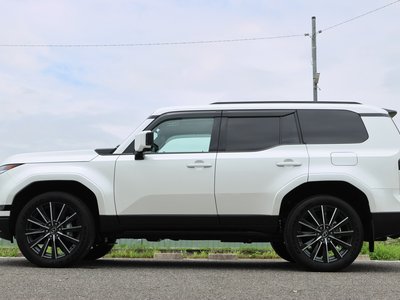 صورة مصغرة 15 لـ 2025 Lexus GX