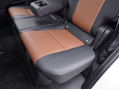 صورة مصغرة 59 لـ 2025 Lexus GX