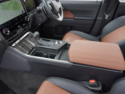 صورة مصغرة 48 لـ 2025 Lexus GX