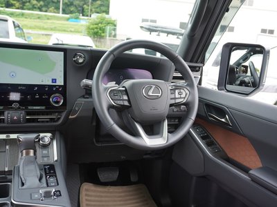صورة مصغرة 39 لـ 2025 Lexus GX
