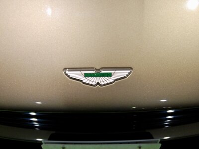 صورة 39 لـ 2017 Aston Martin DB11