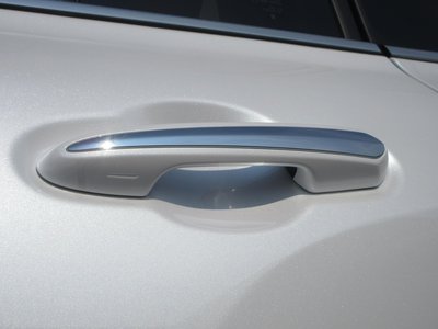 2025 Toyota LAND CRUISER 300 thumbnail 33