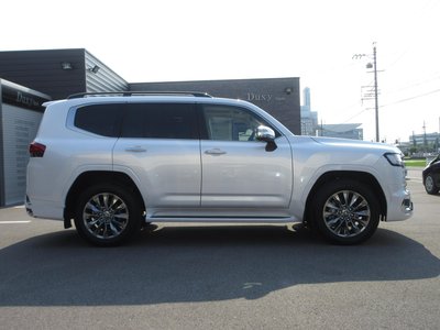 2025 Toyota LAND CRUISER 300 thumbnail 21