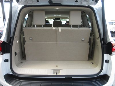2025 Toyota LAND CRUISER 300 thumbnail 64