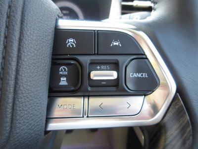 2025 Toyota LAND CRUISER 300 thumbnail 44