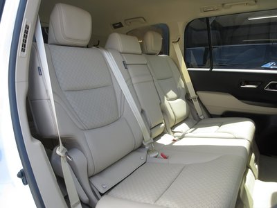2025 Toyota LAND CRUISER 300 thumbnail 60