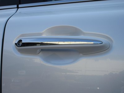 2025 Toyota LAND CRUISER 300 thumbnail 35