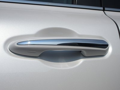 2025 Toyota LAND CRUISER 300 thumbnail 32